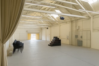 2130-2220 Livingston St, Oakland, CA à louer Photo intérieure- Image 1 de 6