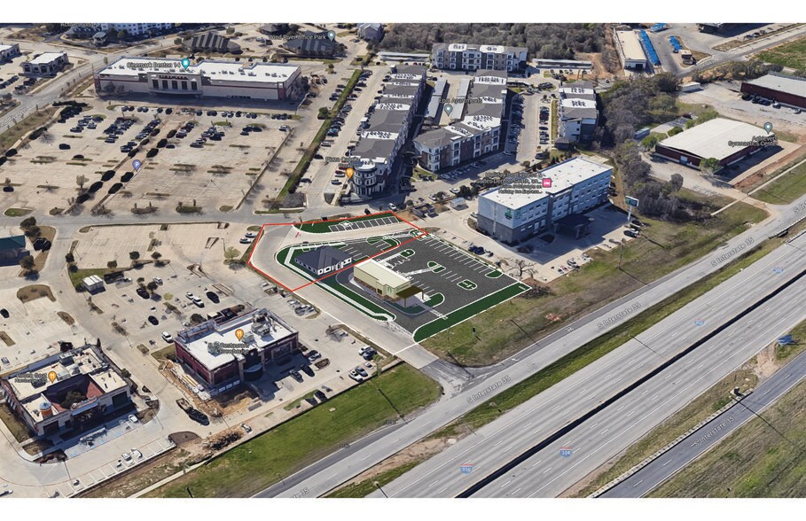 3190 Interstate 35, Denton, TX à vendre - Photo du bâtiment - Image 2 de 3