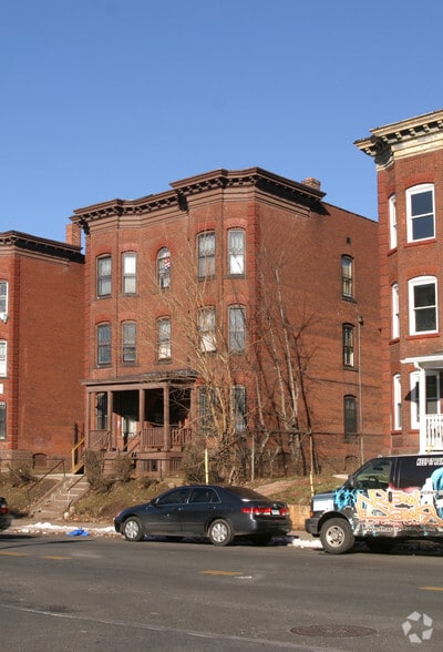 896-898 Park St, Hartford, CT à vendre - Photo du bâtiment - Image 2 de 11