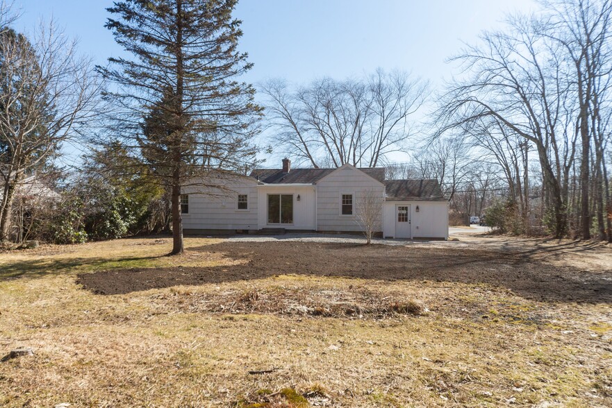 188 W Main St, Dudley, MA à vendre - Photo principale - Image 1 de 1