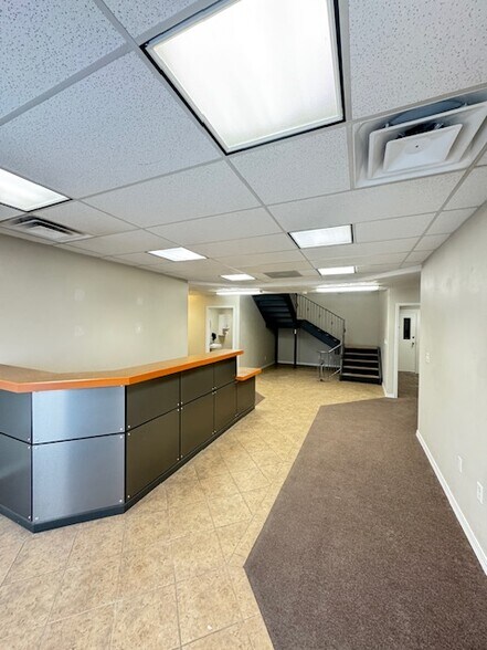 2399 E 24th N, Idaho Falls, ID à louer - Photo du bâtiment - Image 3 de 24