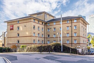 Plus de détails pour 1 Baffin, Off Preston Road Way, Londres - Services hôteliers à vendre