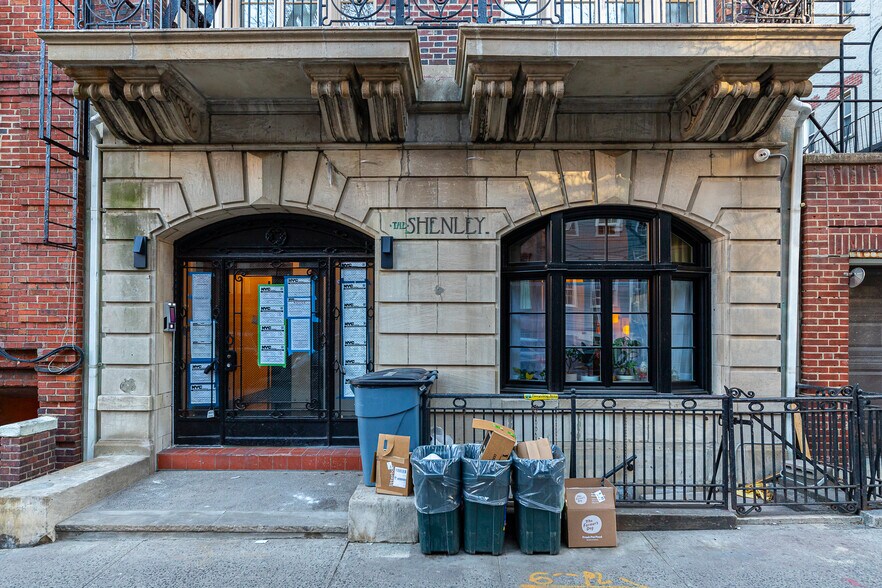 93 Hicks St, Brooklyn, NY à vendre - Photo du bâtiment - Image 2 de 16