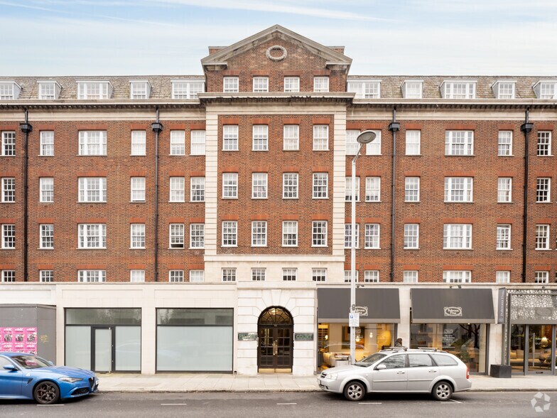 137-153C Fulham Rd, Londres à louer - Photo du bâtiment - Image 3 de 3