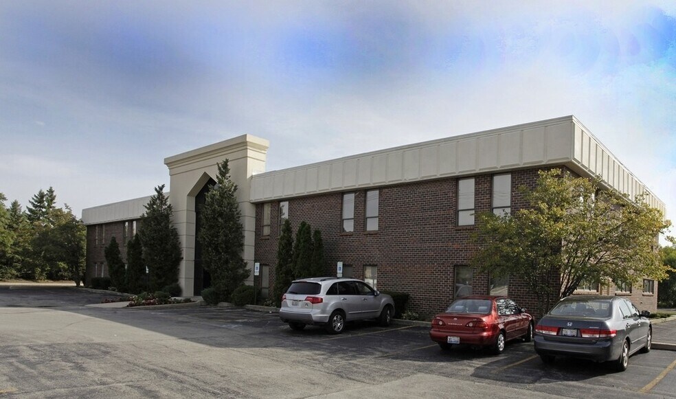 1919 Midwest Rd, Oak Brook, IL for lease - Building Photo - Image 2 of 5