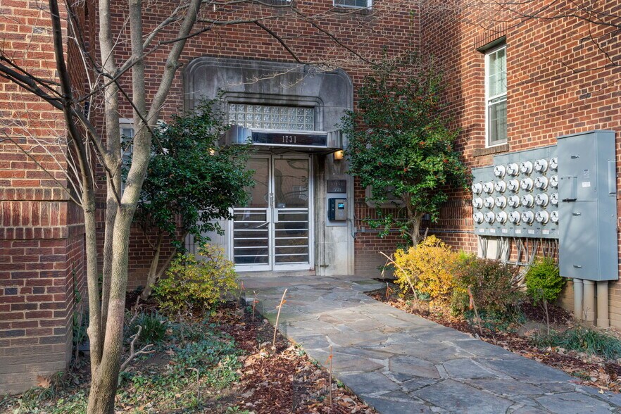 1731 28th St SE, Washington, DC for sale - Building Photo - Image 2 of 8