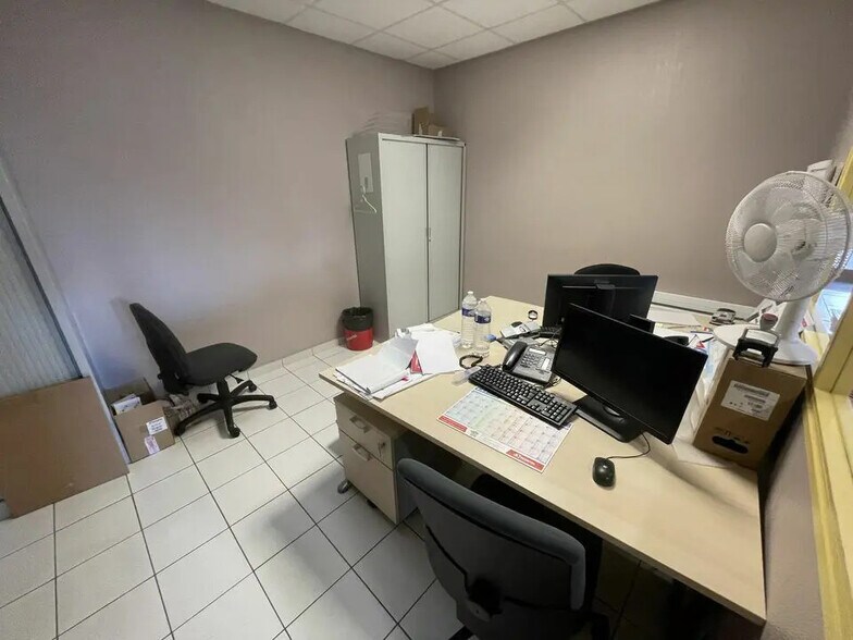 Industriel dans Nantes à louer - Photo du bâtiment - Image 3 de 6