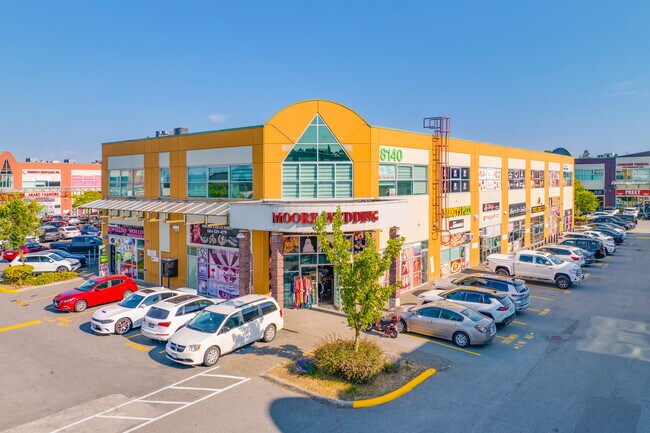 Plus de détails pour 8140 128th St, Surrey, BC - Commerce de détail à vendre