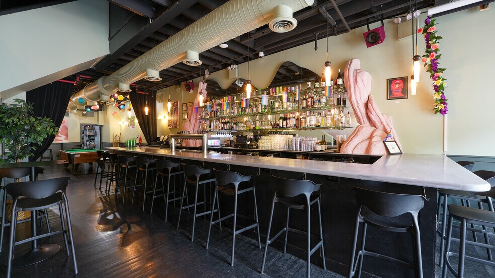 57-38 Myrtle Ave, Ridgewood, NY à vendre - Photo du bâtiment - Image 3 de 4