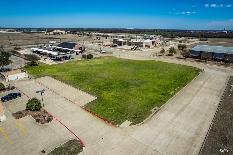100 Bonham Ct, Red Oak, TX for sale - Building Photo - Image 2 of 14
