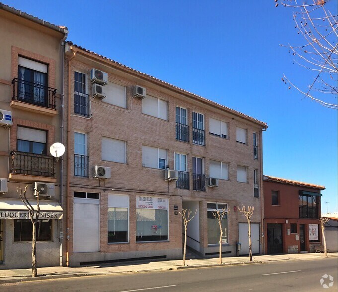 Calle Agua, 38, Bargas, Toledo à vendre - Photo du bâtiment - Image 2 de 2