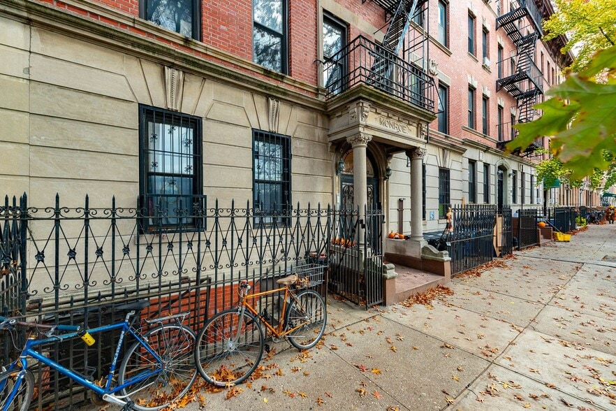 423 16th St, Brooklyn, NY à vendre - Photo du bâtiment - Image 3 de 16