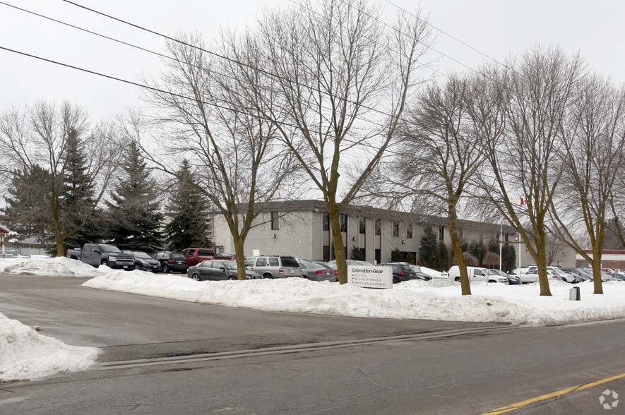 245 Edward St, Aurora, ON for sale - Building Photo - Image 2 of 2