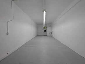 5556-5566 Hollywood Blvd, Los Angeles, CA for lease Building Photo- Image 2 of 5