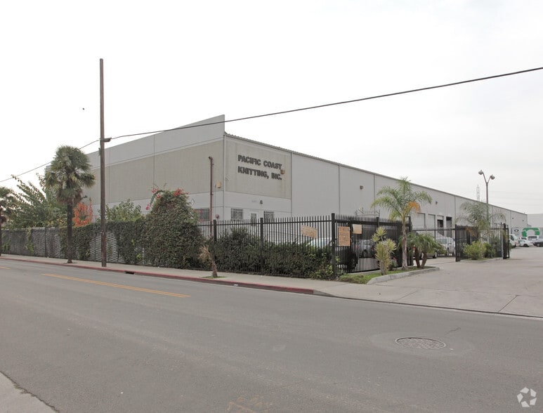 6051 Maywood Ave, Huntington Park, CA for lease - Building Photo - Image 2 of 4
