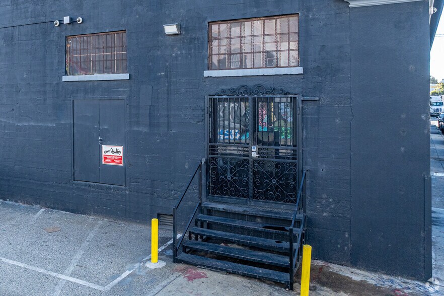 932 Wilson St, Los Angeles, CA à vendre - Photo du bâtiment - Image 3 de 4