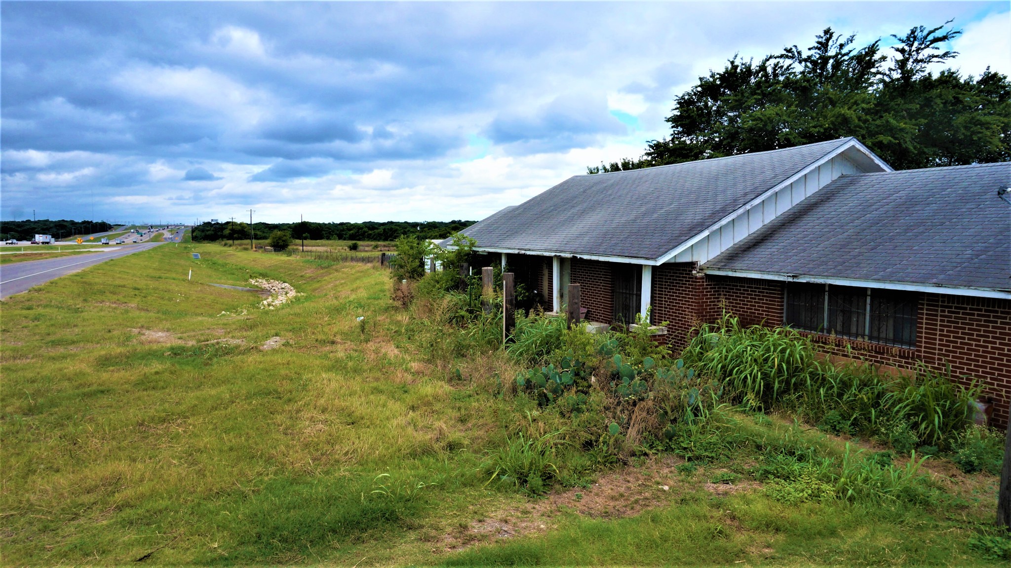 810 S Frontage Rd, Lorena, TX for sale Primary Photo- Image 1 of 1