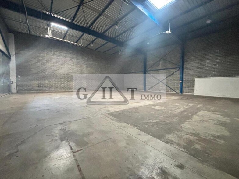 Industrial in Gennevilliers for lease - Building Photo - Image 2 of 10