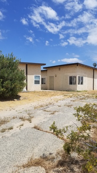 22650 Josma Dr, Apple Valley, CA à vendre - Photo du bâtiment - Image 1 de 1