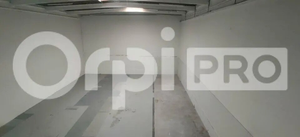 Flex in Bondoufle for lease - Interior Photo - Image 3 of 8