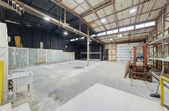 2290-2292 S Blue Island Ave, Chicago, IL for lease Interior Photo- Image 2 of 7