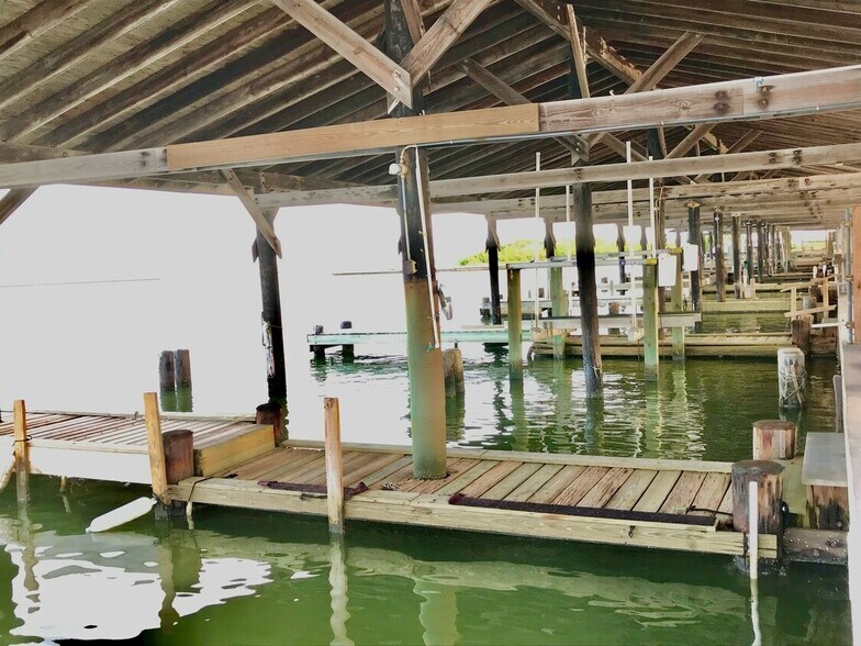 5832 Highway 35 N, Rockport, TX à louer - Photo du bâtiment - Image 3 de 7