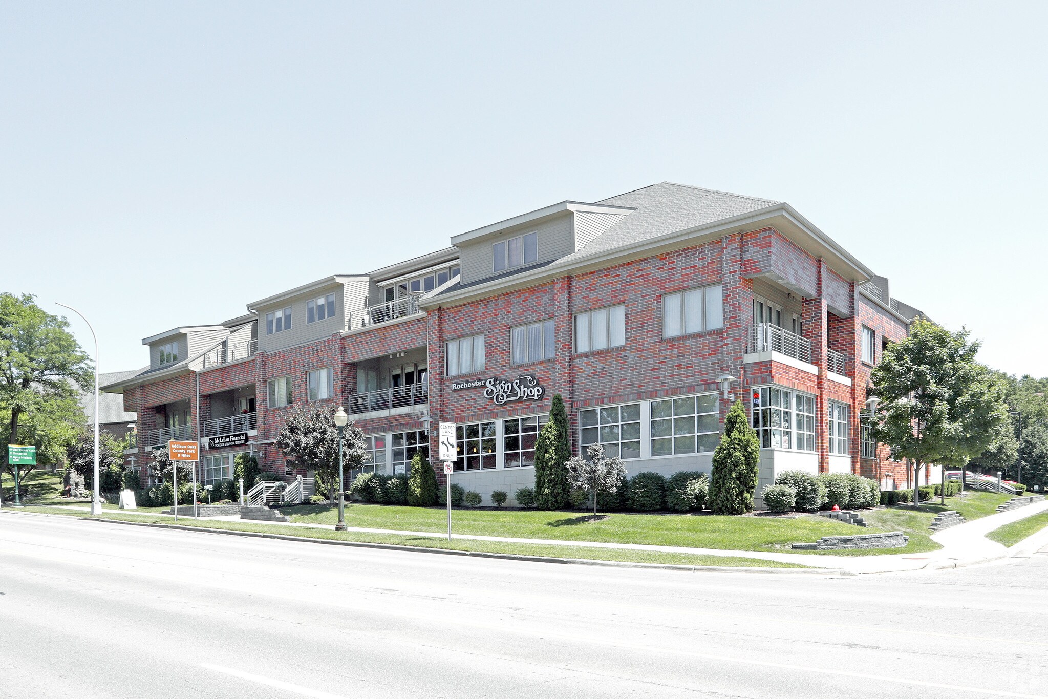 714 N Main St, Rochester, MI for lease Primary Photo- Image 1 of 13