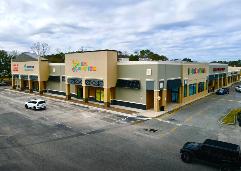 8102 Blanding Blvd, Jacksonville, FL à louer - Photo du bâtiment - Image 2 de 11
