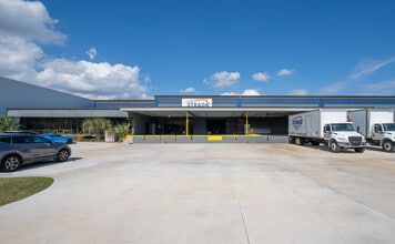 6805 Stuart Ln S, Jacksonville, FL for lease Interior Photo- Image 2 of 6