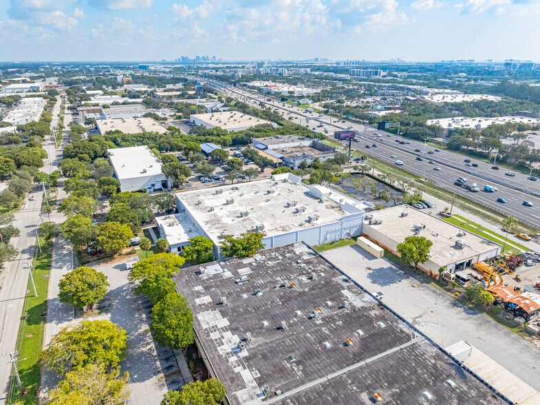 2850 Greene St, Hollywood, FL à louer - Photo du bâtiment - Image 2 de 24