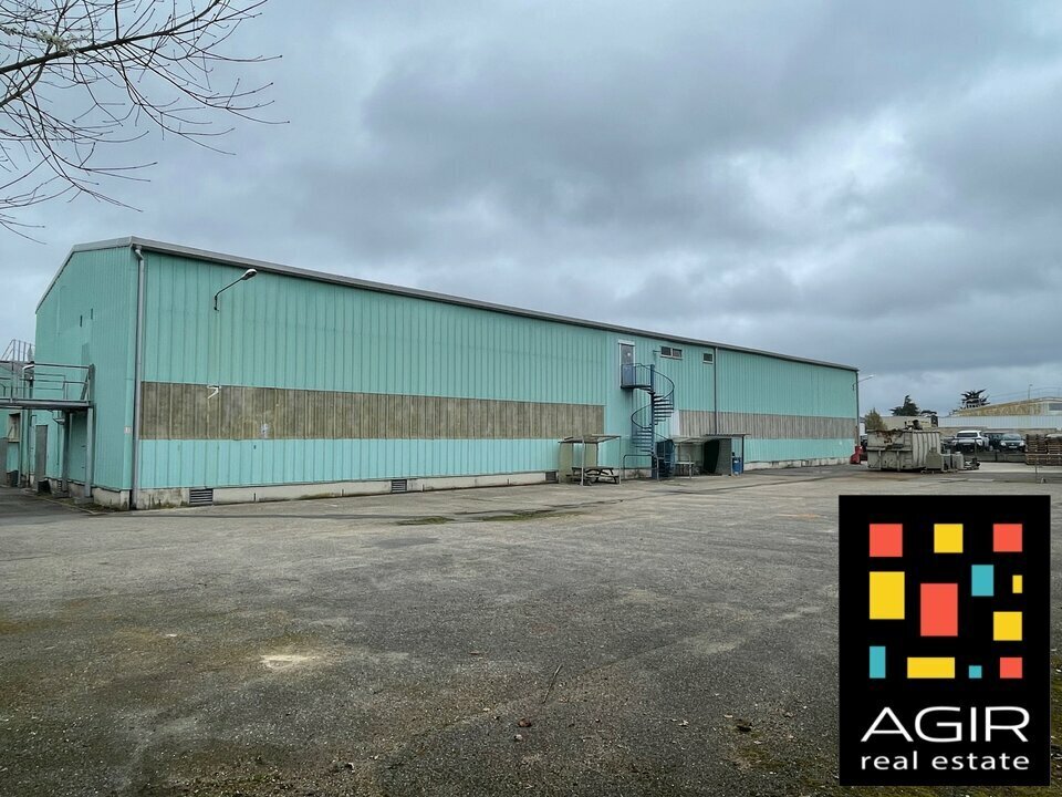 Industrial in Vaux-le-Pénil for sale Building Photo- Image 1 of 5