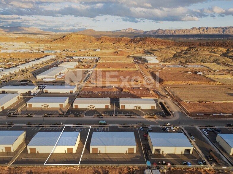 920 S Regional Park Rd, Hurricane, UT à louer - Photo du bâtiment - Image 2 de 16