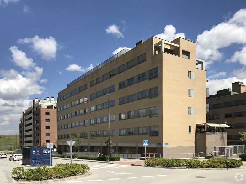 Calle Letonia, 6, Tres Cantos, Madrid à louer - Photo principale - Image 1 de 2