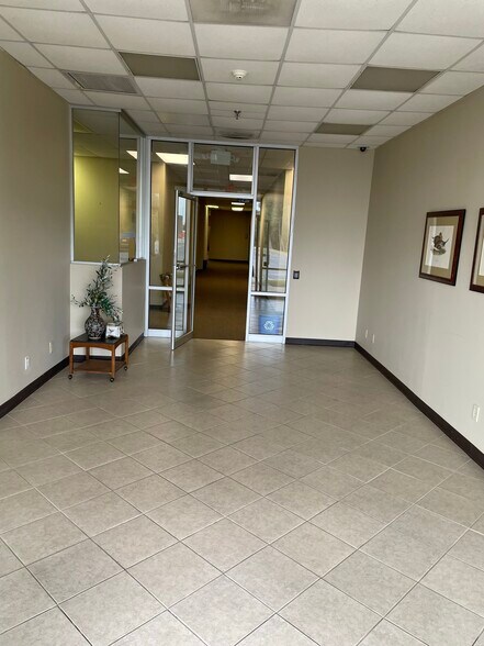 1701 Colonial Dr, Thomasville, GA à louer - Photo intérieure - Image 2 de 9