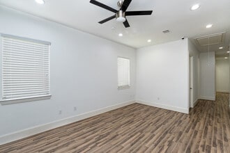 12262 Queenston Blvd, Houston, TX à louer Photo intérieure- Image 1 de 14