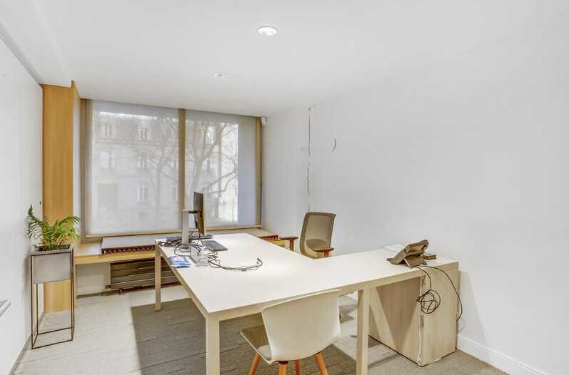 Paris, PAR 75016 - Unité 01 - - Photo intérieure - Image 1 of 5