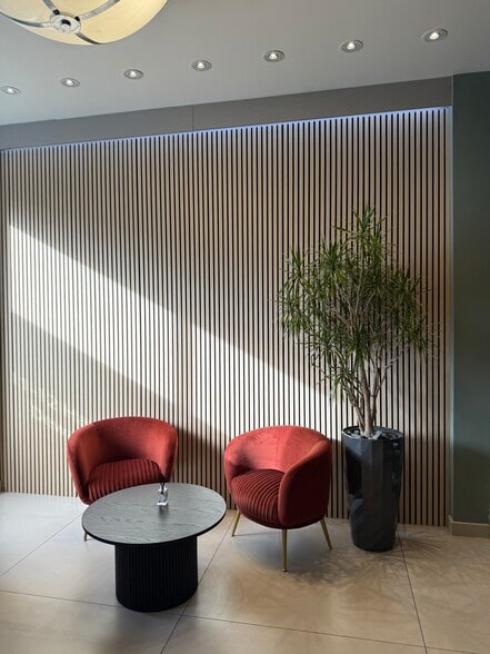 11-12 Haymarket, London for lease - Building Photo - Image 2 of 17