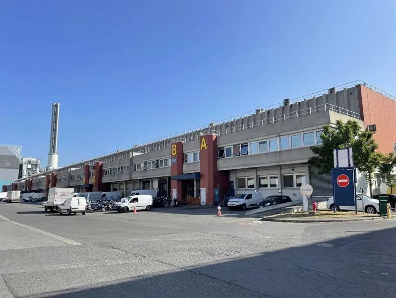 Flex dans Saint-Ouen-sur-Seine à louer Photo du bâtiment- Image 1 de 10