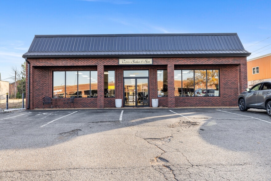 1301 Chestnut St, Murray, KY for sale - Building Photo - Image 2 of 11
