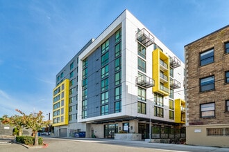 513 1st Ave N, Seattle, WA for lease Interior Photo- Image 2 of 5