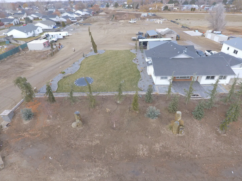 11470 Karcher Rd, Nampa, ID à louer - Photo du bâtiment - Image 2 de 9