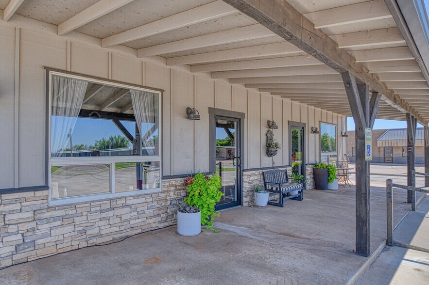 91 Monroe Ave NE, Piedmont, OK à vendre - Photo du bâtiment - Image 2 de 31