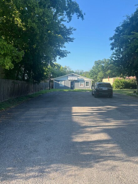 2418 COMMERCE, San Antonio, TX à vendre - Photo du bâtiment - Image 1 de 9