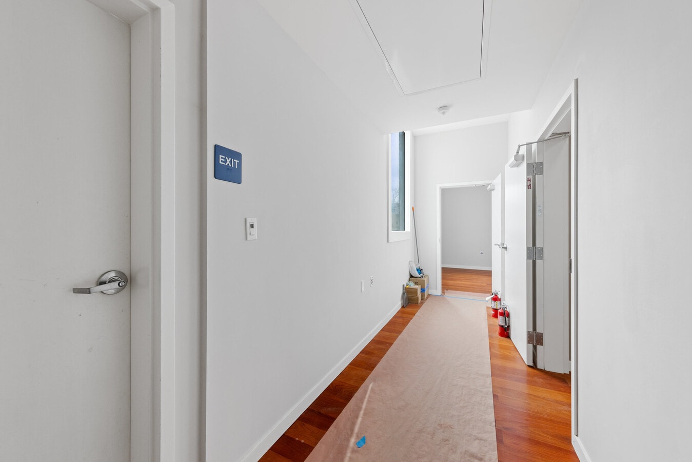 420 Peninsula Ave, San Mateo, CA 94401 - Unit 3 -  - Interior Photo - Image 1 of 6