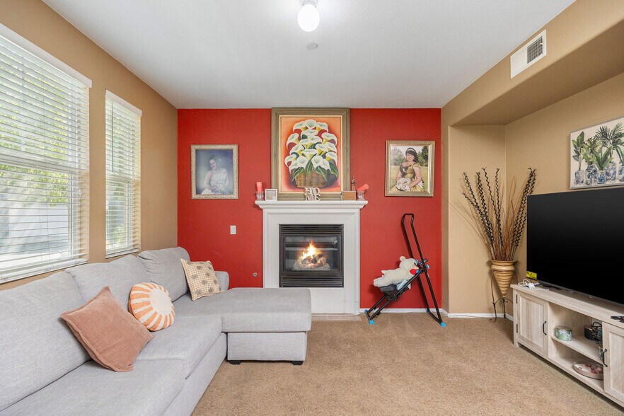 4 Condo Portfolio - Moreno Valley portefeuille de 4 propriétés à vendre sur LoopNet.ca - Photo du bâtiment - Image 2 de 44