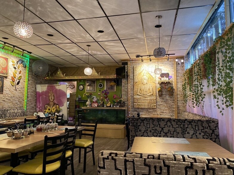 21700-21714 Devonshire St, Chatsworth, CA à louer - Photo intérieure - Image 2 de 7