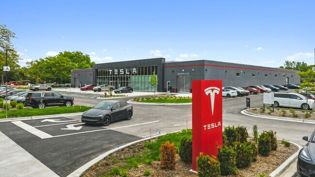Plus de détails pour 915 W Dundee Rd, Buffalo Grove, IL - Commerce de détail à vendre