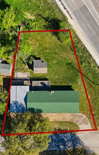 7020 Edgemere Pl, Lake Worth, TX for sale - Primary Photo - Image 1 of 4