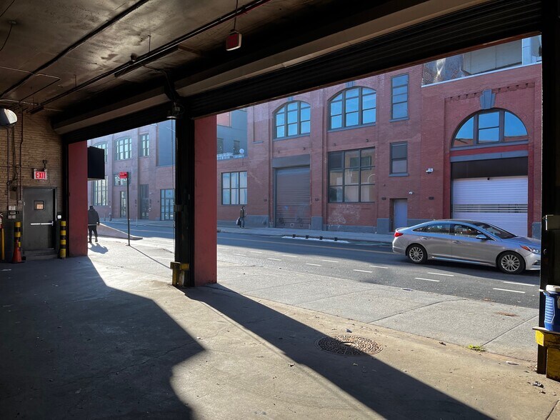 117 9th St, Brooklyn, NY à louer - Photo du bâtiment - Image 2 de 2