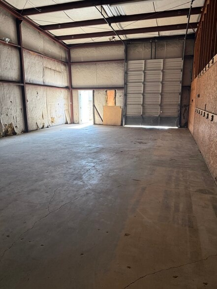 4998 Whitling Dr, Pelham, AL for lease - Interior Photo - Image 3 of 5